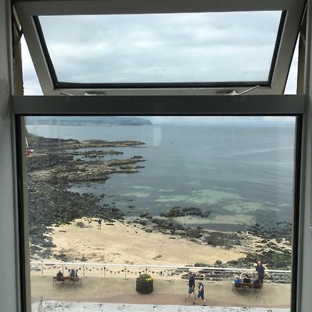 On The Prom Aparthotel Portstewart Exteriör bild