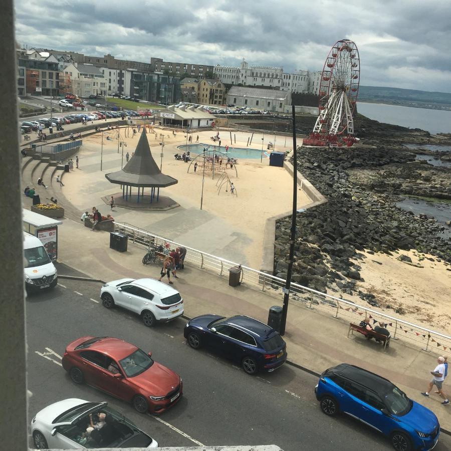 On The Prom Aparthotel Portstewart Exteriör bild